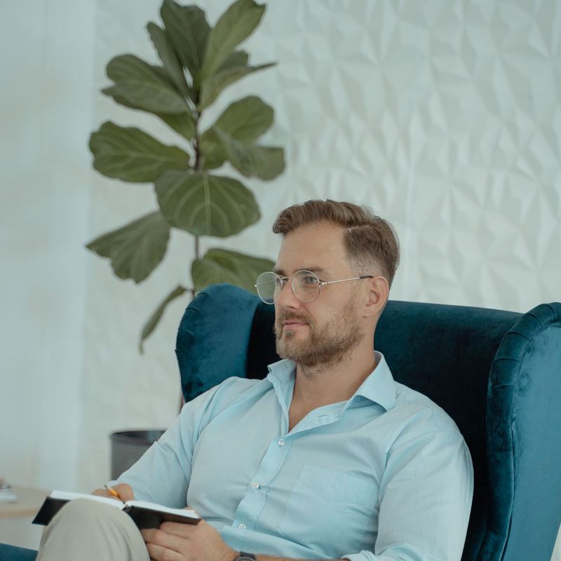 Dr. Tuna Erim